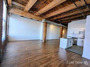 Building Photo - LARGE one bedroom in River Market!