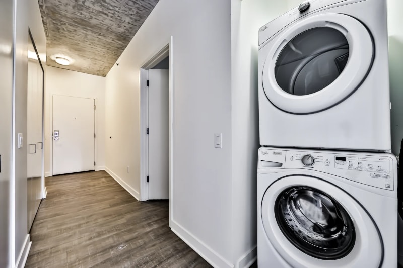 Building Photo - 397 E Ohio St