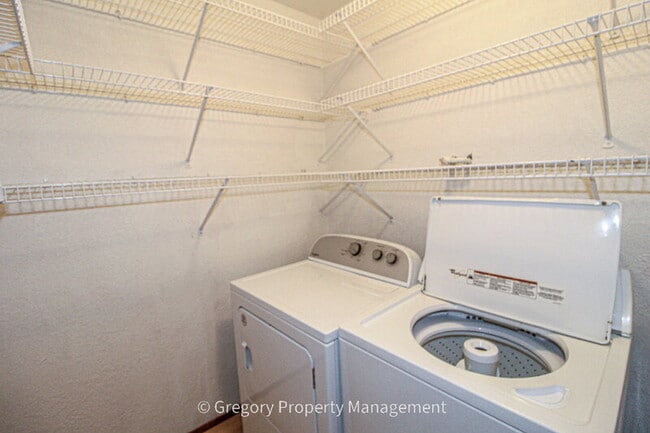 Building Photo - 12621 NE 130th Way