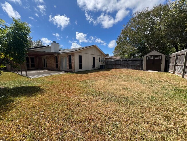 Building Photo - 5318 Crossridge Dr
