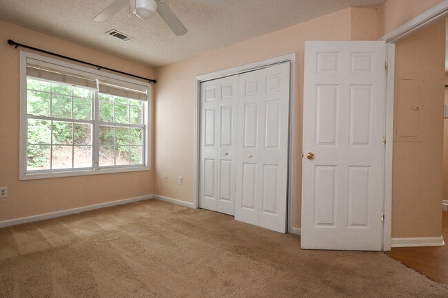 Building Photo - 1325 Cedar Shoals Dr