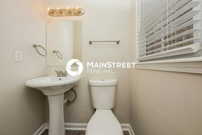 Building Photo - 3 Bedroom Pet-Friendly Home in Powder Springs, GA with Main Street Renewal