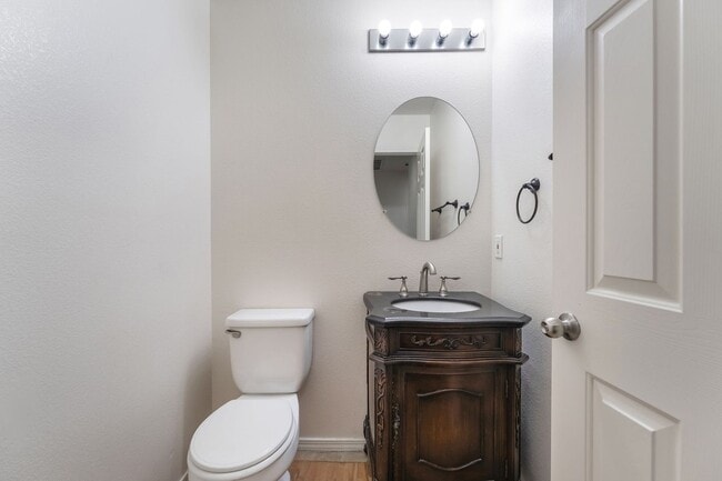 Building Photo - Spacious Two-Story with Modern Comforts!