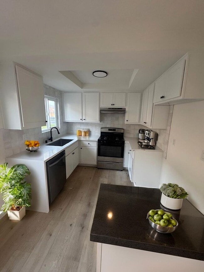 Building Photo - Torrington Circle Westminister