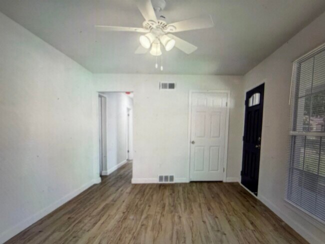 Building Photo - 4838 Shayne Ln