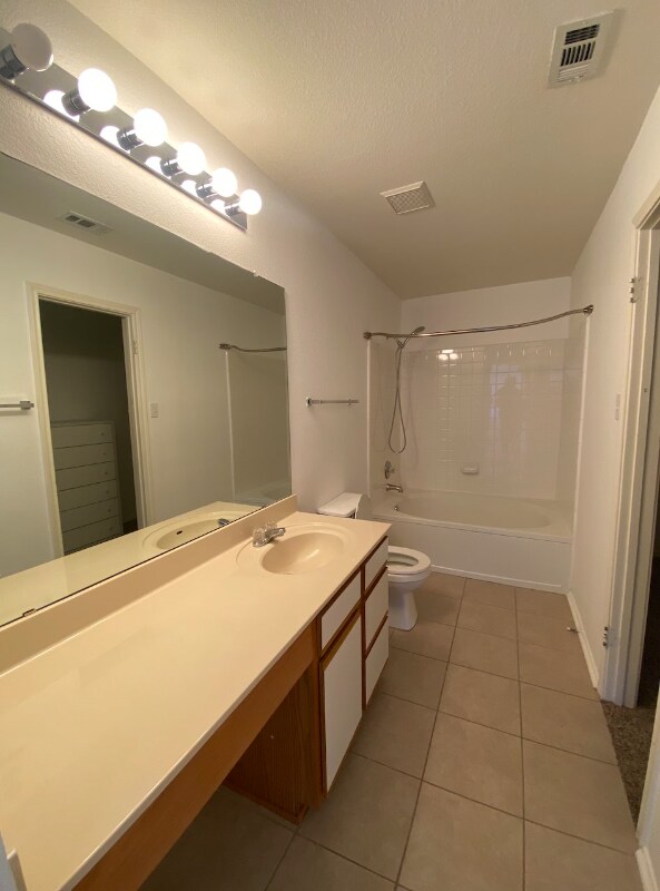 Building Photo - 1214 Champion Dr