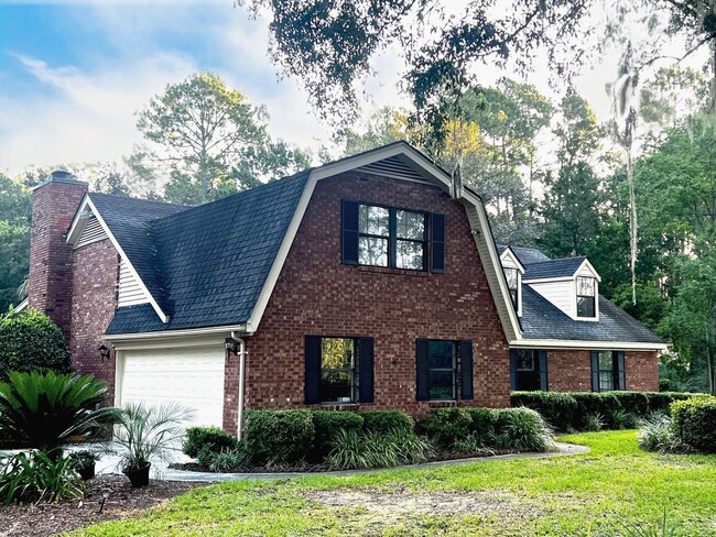 Primary Photo - Charming 3-Bedroom Home on 2 Acres – Lands...