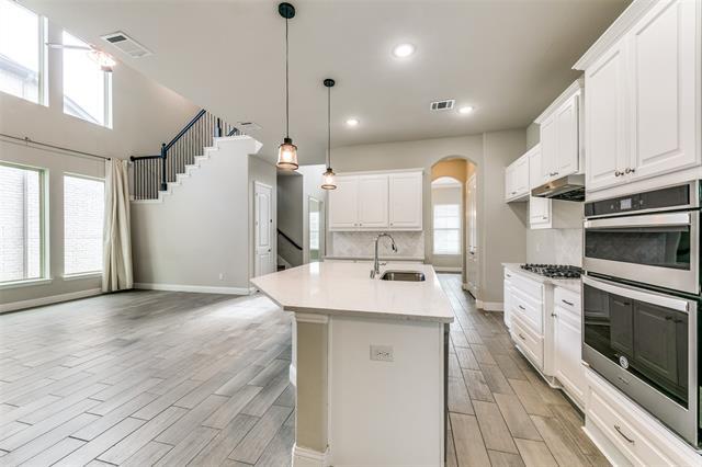 Building Photo - 17660 Sequoia Dr