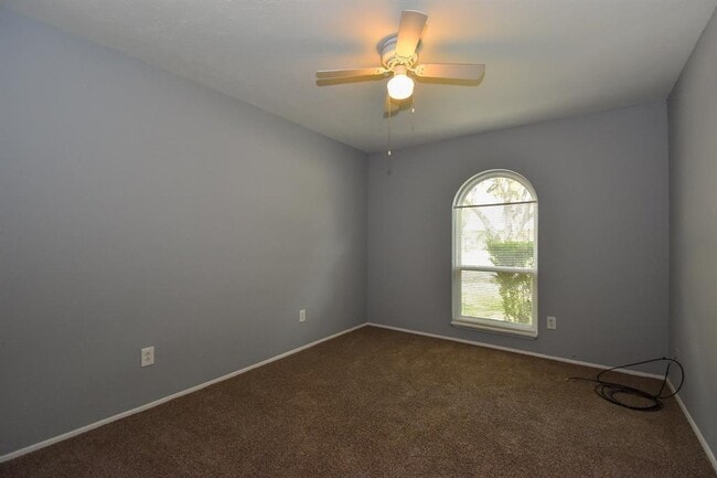 Building Photo - 4631 Lochshin Dr