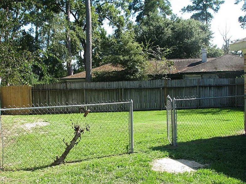 Building Photo - 25302 Thistlewaite Ln