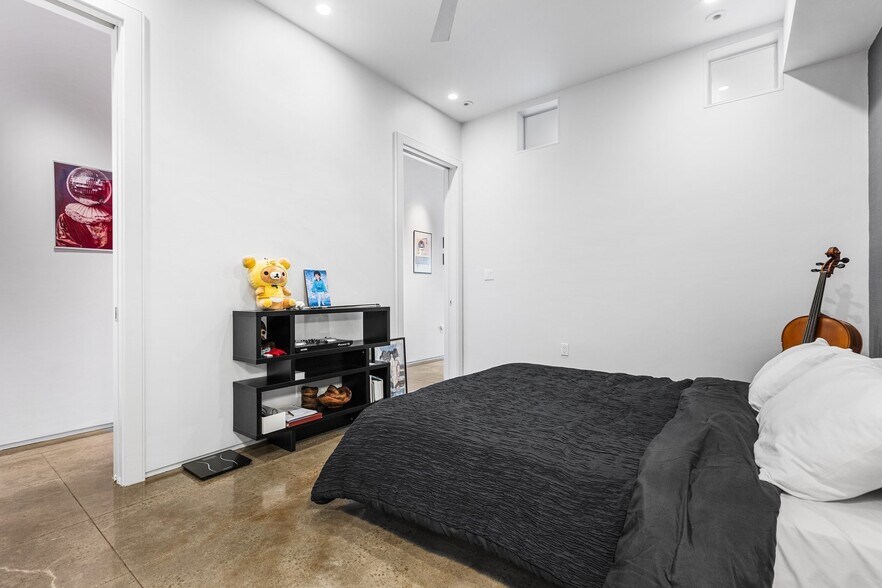 Building Photo - 36 A St