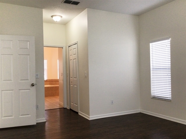 Building Photo - 4316 Heliotrope Loop