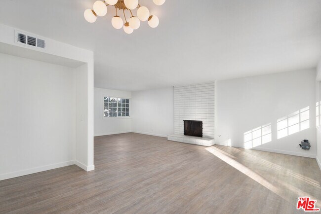 Building Photo - 24440 Martha St