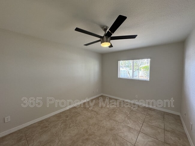 Building Photo - 4343 Belladonna Ave