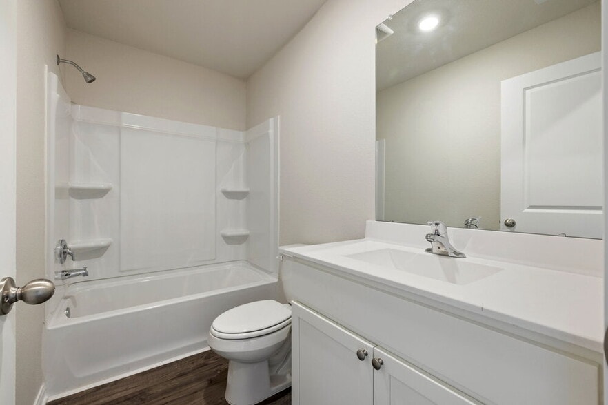 Building Photo - 425 Sunny Highlands Dr