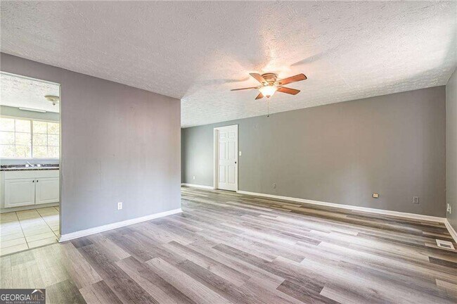 Building Photo - 806 Houndstooth Trail NW