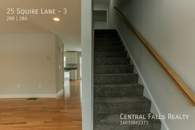 Building Photo - 25 Squire Ln