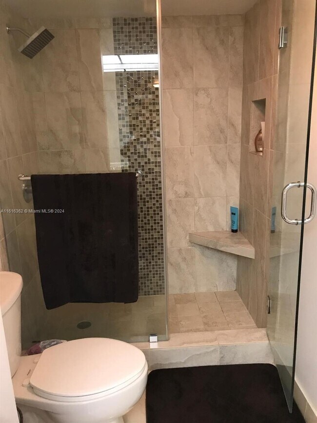 Building Photo - 1205 Bahama Bend