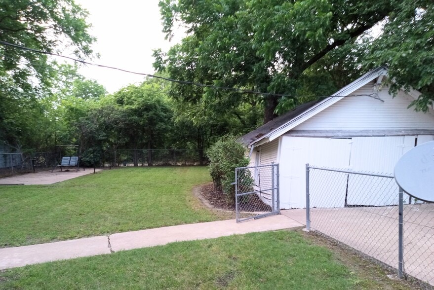 Building Photo - 516 Allen Ave