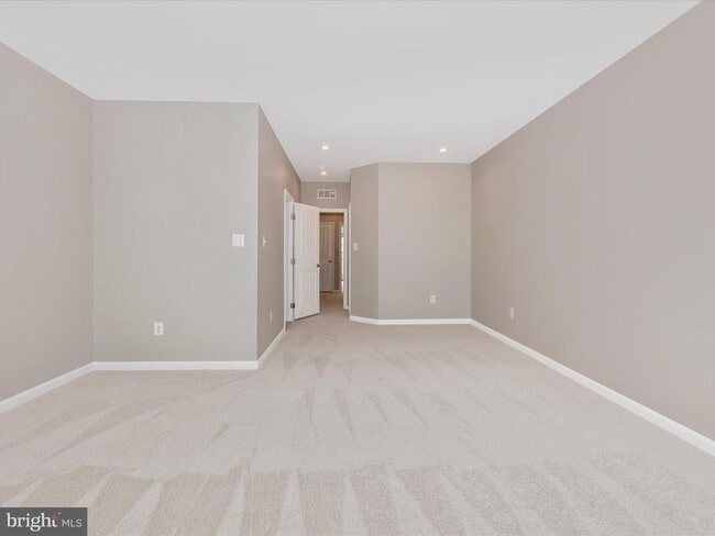 Building Photo - 10020 Beerse St