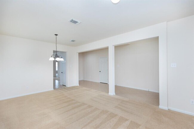 Building Photo - 7435 Boerne Creek Dr