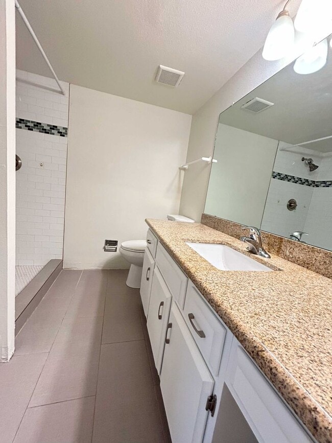 Building Photo - CONTINENTAL PLAZA CONDO