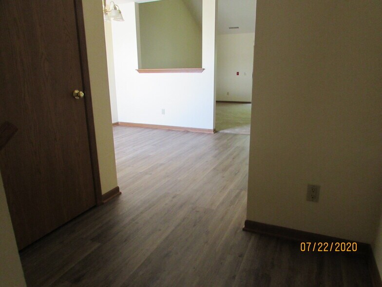 Building Photo - 10 Woodridge Ct