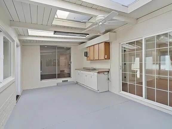 Building Photo - 1486 Richards Ave