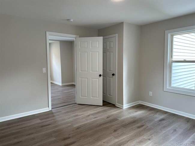 Building Photo - 303 Nassau Rd