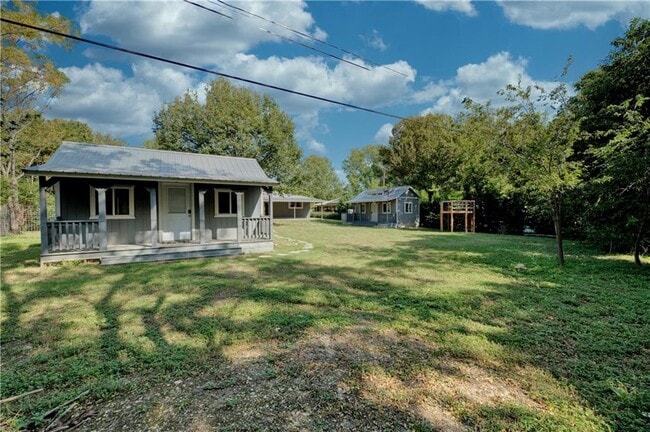 Building Photo - 5608 Oak Blvd