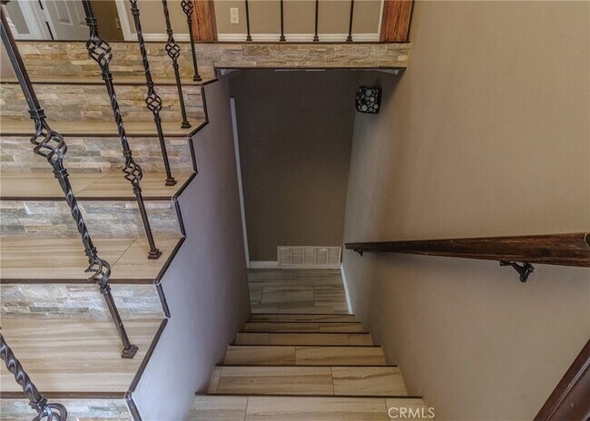 Building Photo - 1208 N Earl Cir