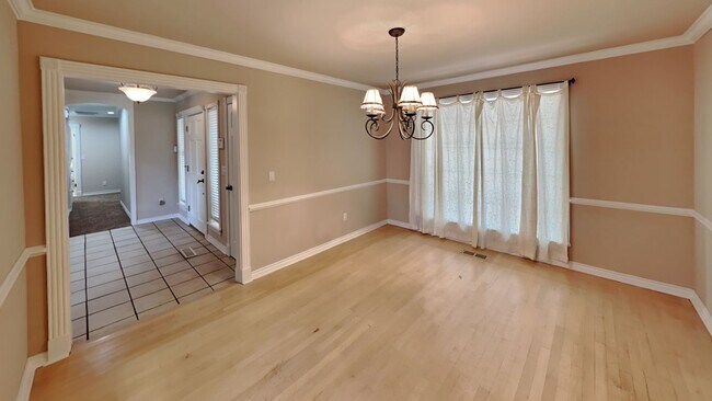 Building Photo - Very Nice 3 bedroom 2 bath home in Edmond ...