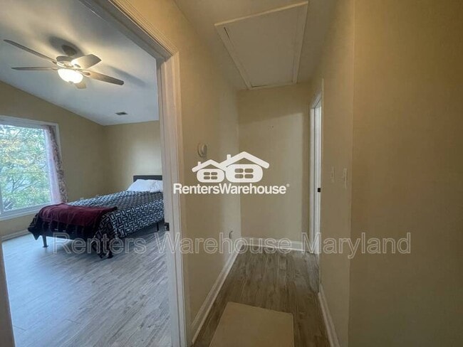 Building Photo - 8203 Watersedge Rd