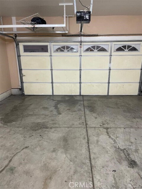 Building Photo - 926 W La Jolla St