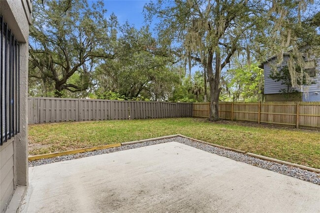 Building Photo - 207 SW 6th Ave