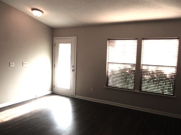 Building Photo - 1472 Redbird Creek Dr