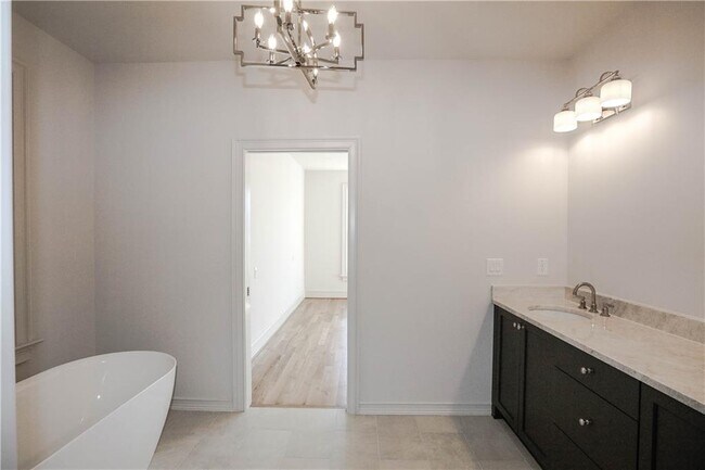 Building Photo - 96 Sheridan Dr NE