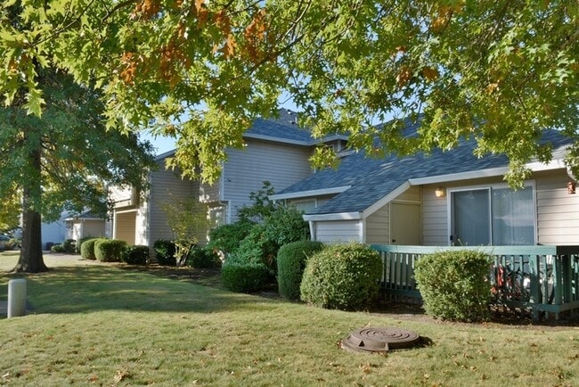 Building Photo - 1285 NW 183rd Ave