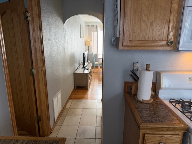 Building Photo - 1808 Grove St