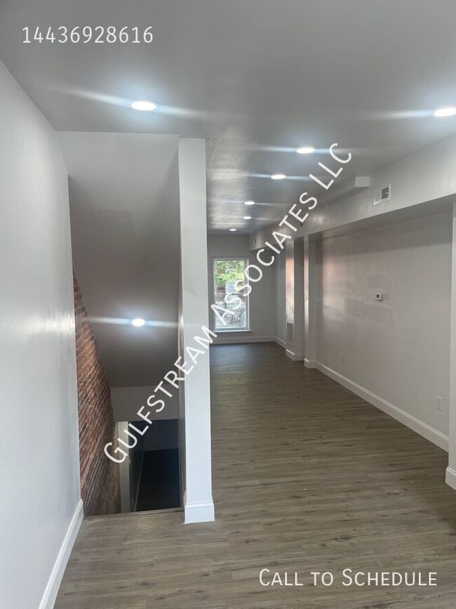 Building Photo - 154 N Ellwood Ave