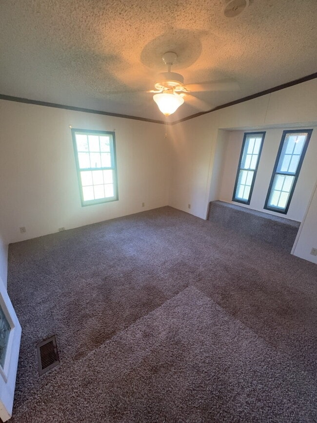 Building Photo - 1557 Catherine Lake Rd