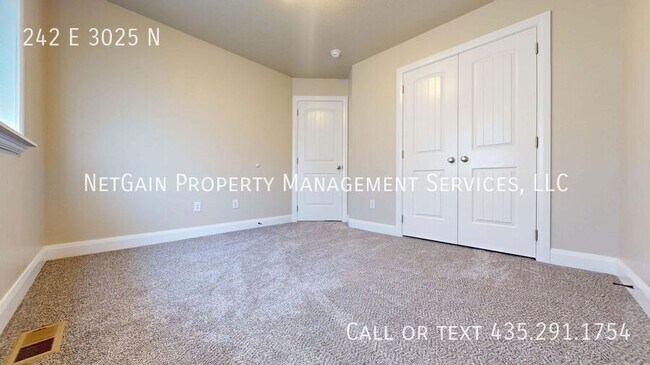 Building Photo - 242 E 3025 N
