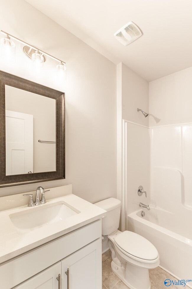 Building Photo - 125 Caspian Ln