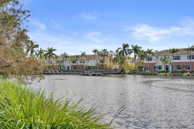 Building Photo - 228 SW 6th Ct