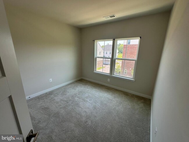 Building Photo - 5615 Billenca Ln