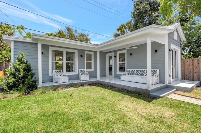 Primary Photo - 220 S L St