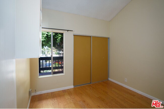 Building Photo - 5045 Maytime Ln
