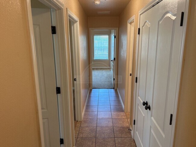 Building Photo - 4907 Autumn Valley Dr