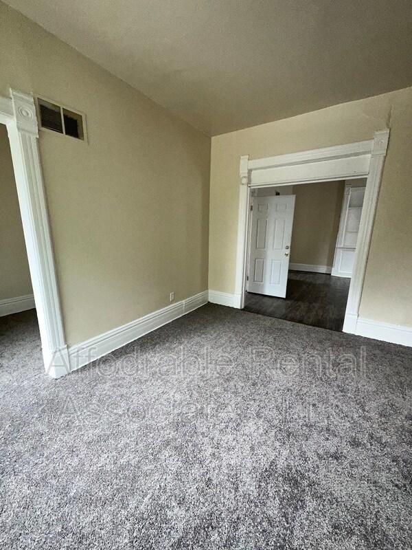 Building Photo - 1428 S 11th St