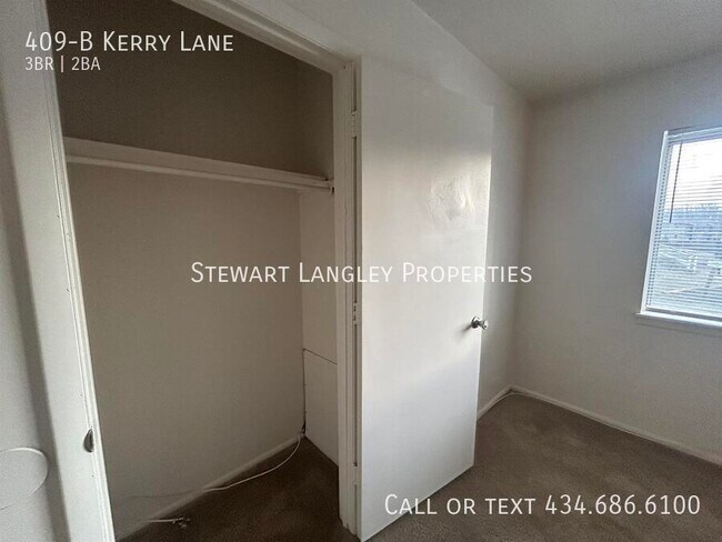 Building Photo - 409 Kerry Ln